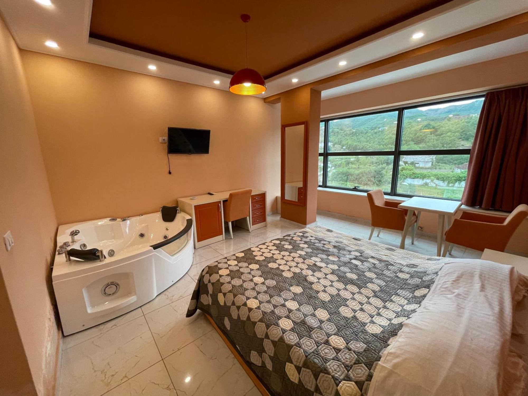Hotel Kthella Resort Rreshen Exterior photo
