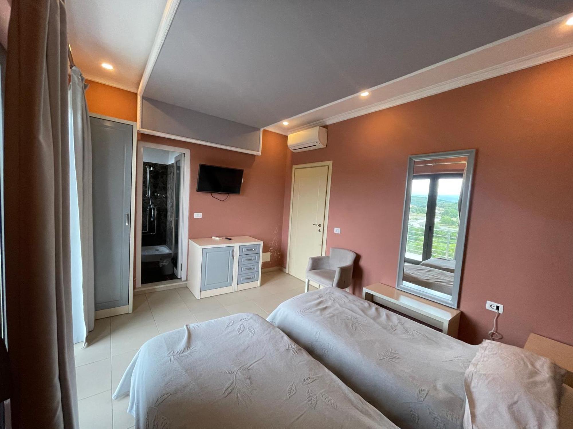 Hotel Kthella Resort Rreshen Exterior photo